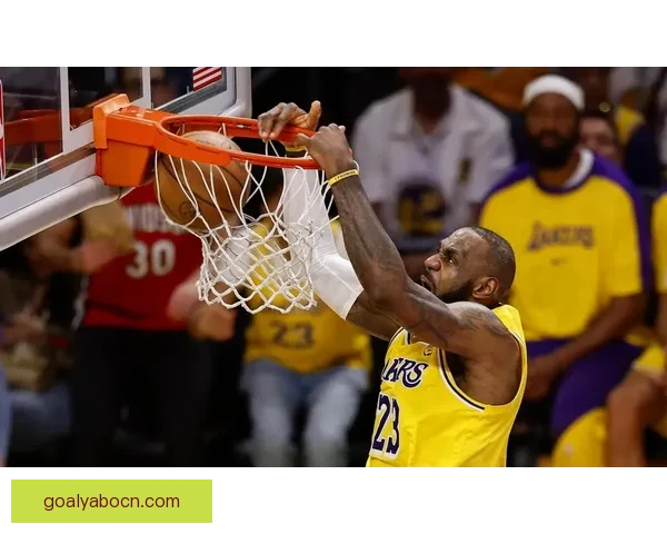 詹姆斯谈追平帕里什纪录回应质疑称湖人更好言论博眼球