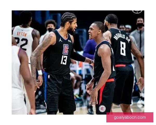 快船连胜五场双杀雄鹿小卡连续51场得分上二十大洛迎盖帽里程碑获致敬